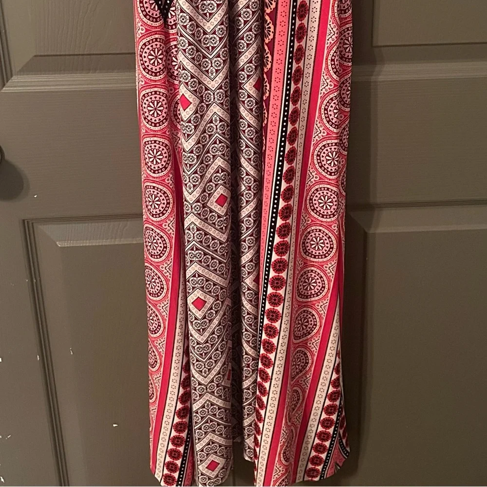 London Times Full Length Halter Dress. U.S. 6 - Picture 4 of 13